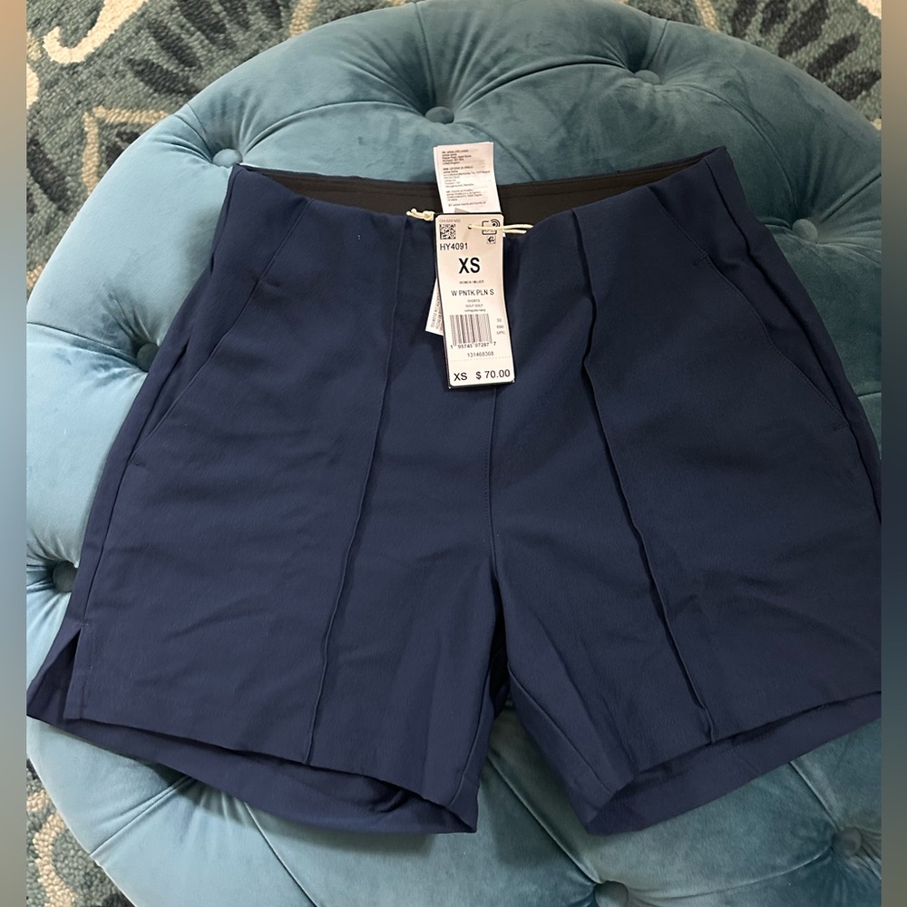 Womens XS Adidas Navy golf shorts